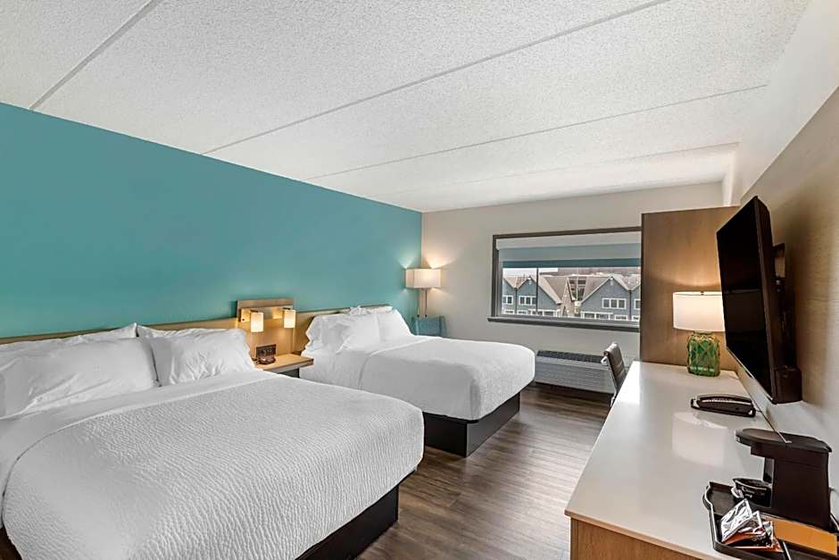 The Harborview on Lake Michigan, an Ascend Collection Hotel