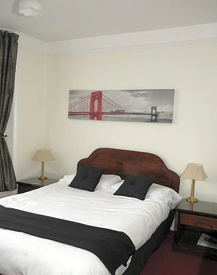 Wimblehurst Hotel