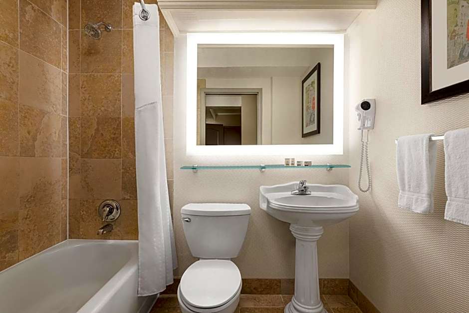 Holiday Inn Boston - Cambridge Area by IHG