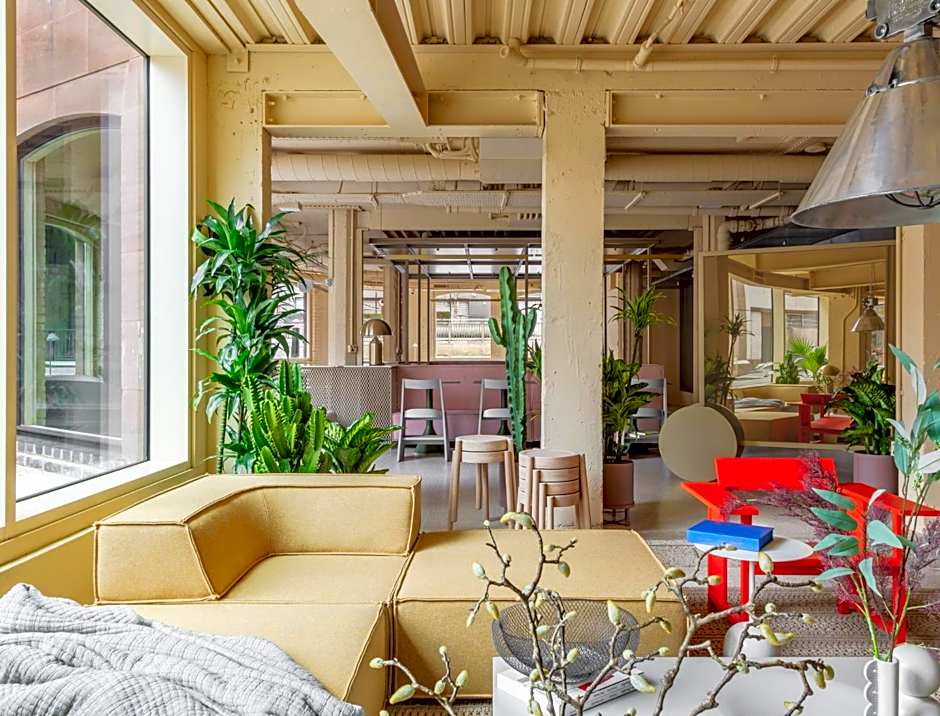 Locke at Broken Wharf