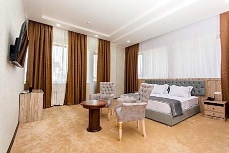 Junior Suite with Balcony