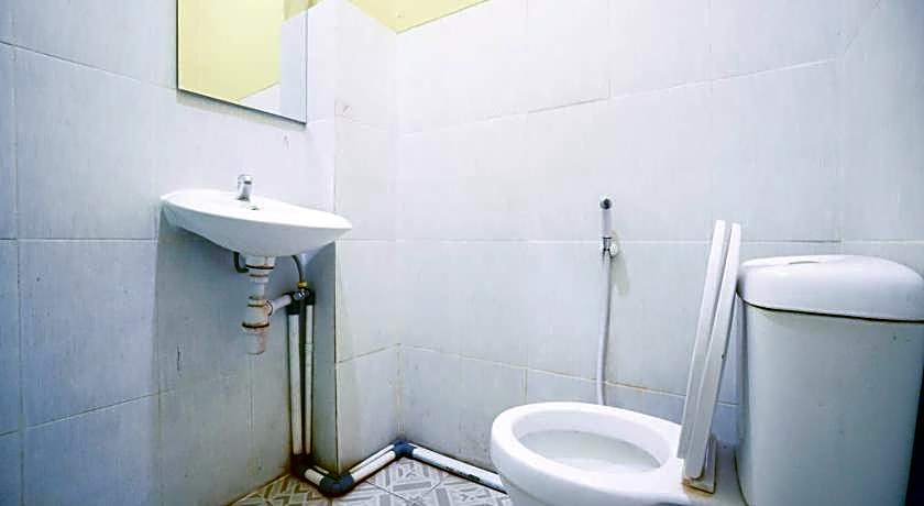 Mahkota Sivali near Soekarno Hatta Airport Mitra RedDoorz