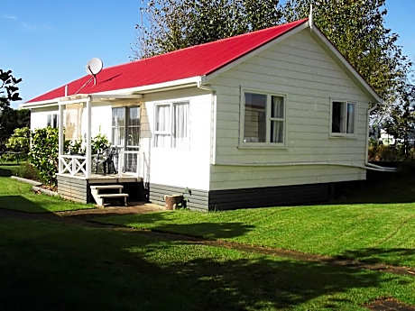 Two-Bedroom Family Chalet - 7 (with linen)