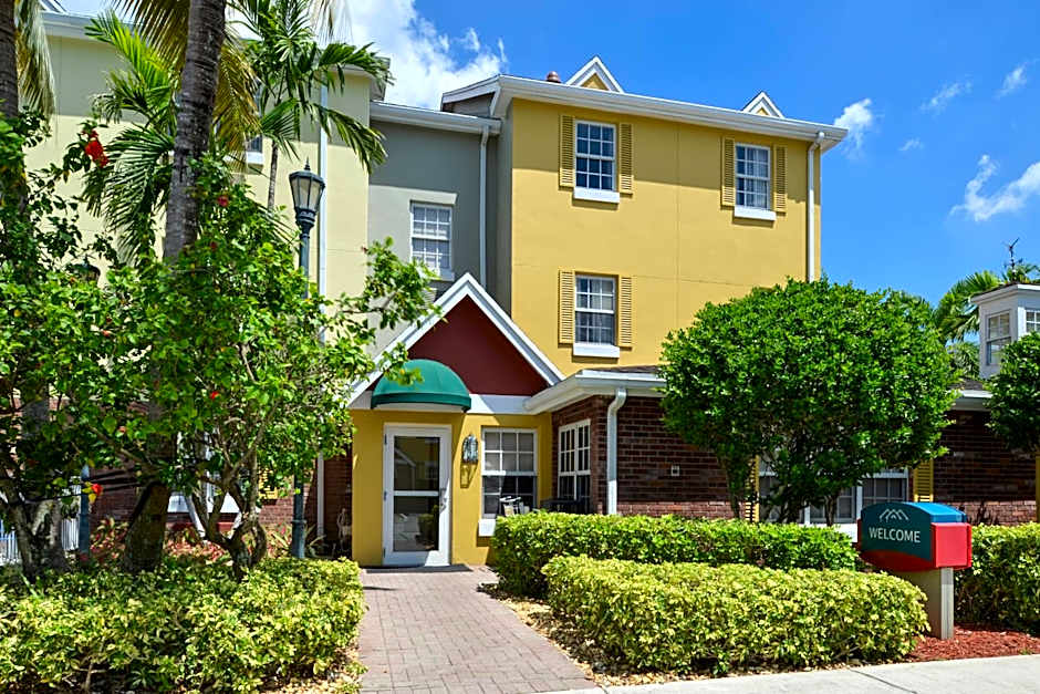 Candlewood Suites Miami Lakes By IHG