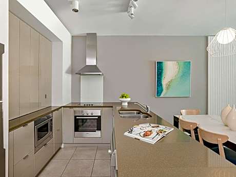 One-Bedroom Deluxe Suite