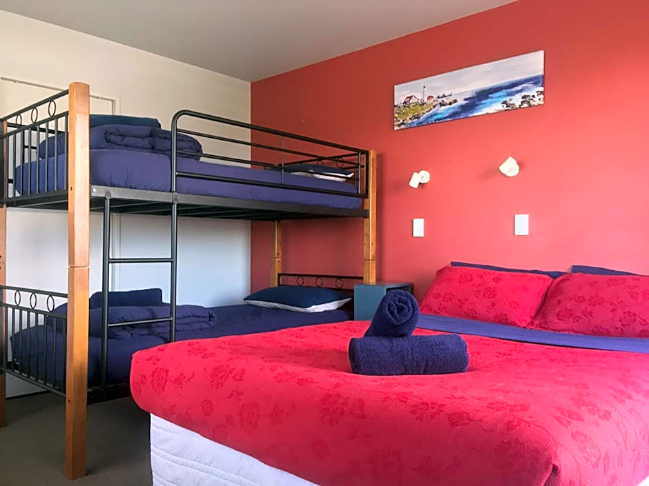 Dusky Lodge & Backpackers