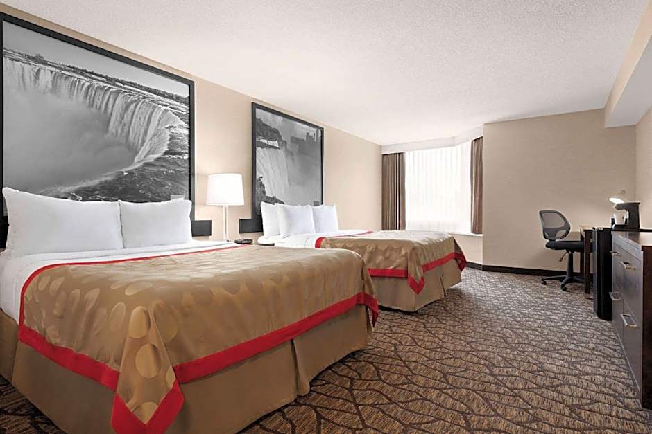 Ramada By Wyndham, Niagara Falls Near Fallsview District