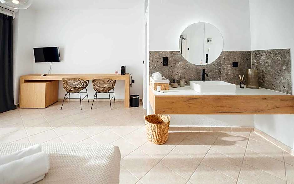 Thirsty Dog Urban Port Studios