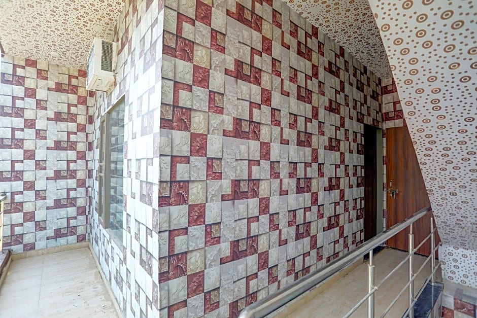 Hotel O Paradise Inn