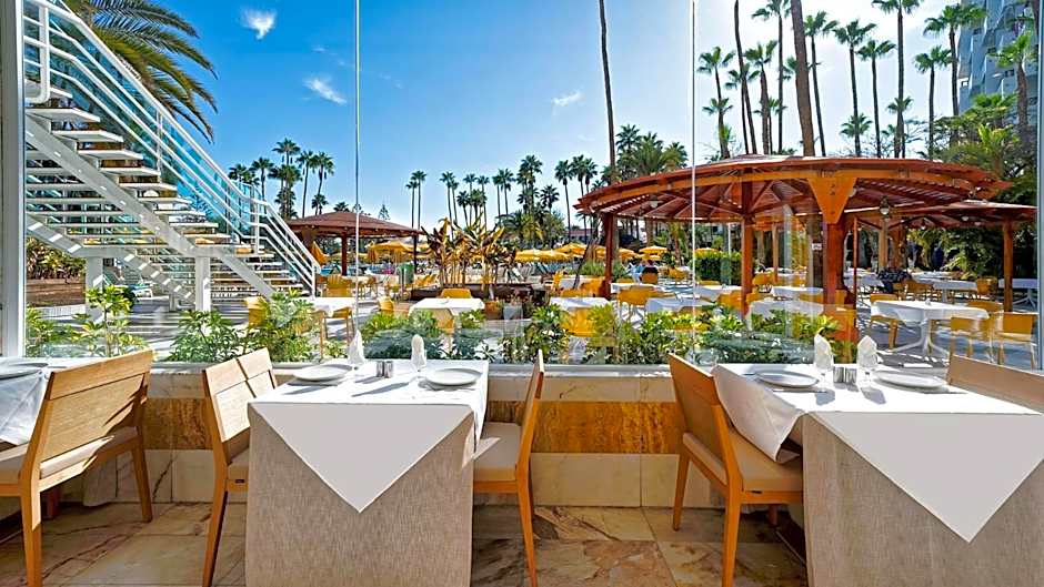 BULL Eugenia Victoria & SPA