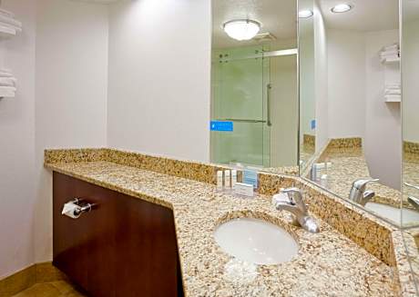 King Room with Partial View - Non-Smoking