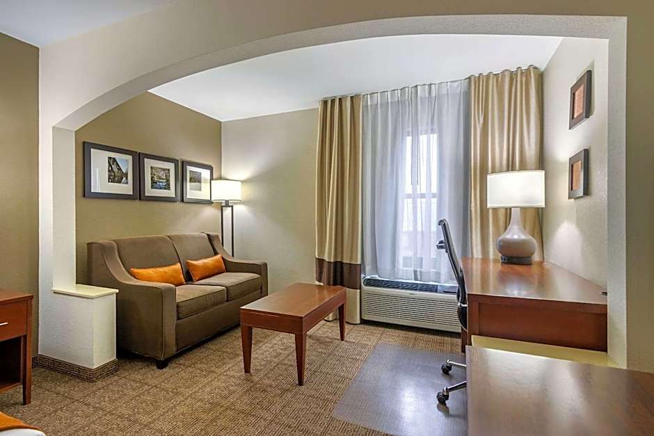 Comfort Inn & Suites Springfield I-44