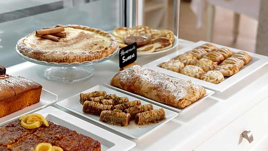 Iria Beach Art Hotel