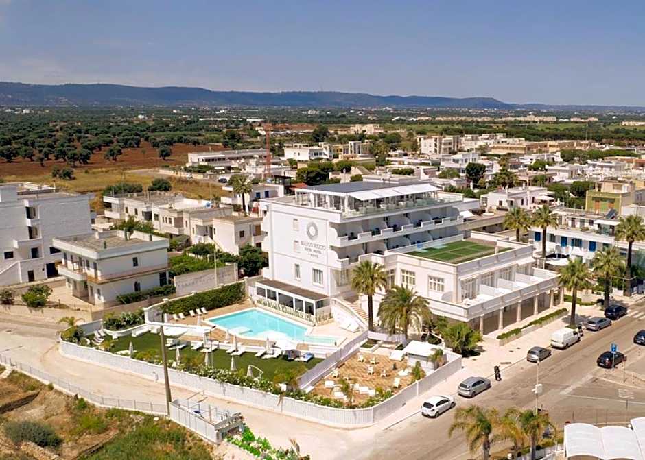 Bianco Riccio Suite Hotel