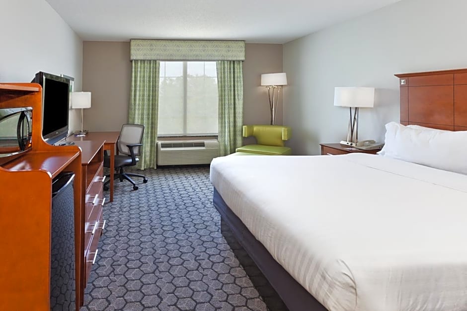 Holiday Inn Express Phenix City-Fort Benning, an IHG Hotel