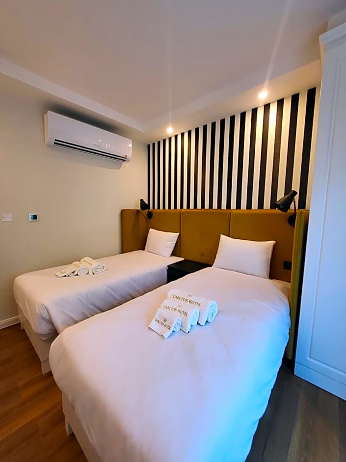 Carlton Hotel