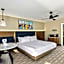 456 Embarcadero Inn & Suites