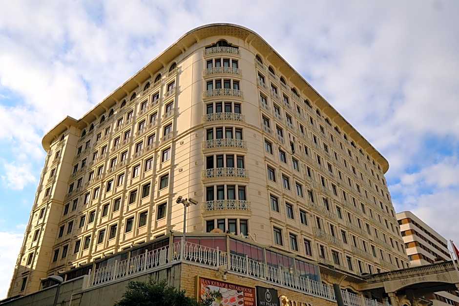 SABİHA GOKCEN İSTANBUL HOUSES Airport