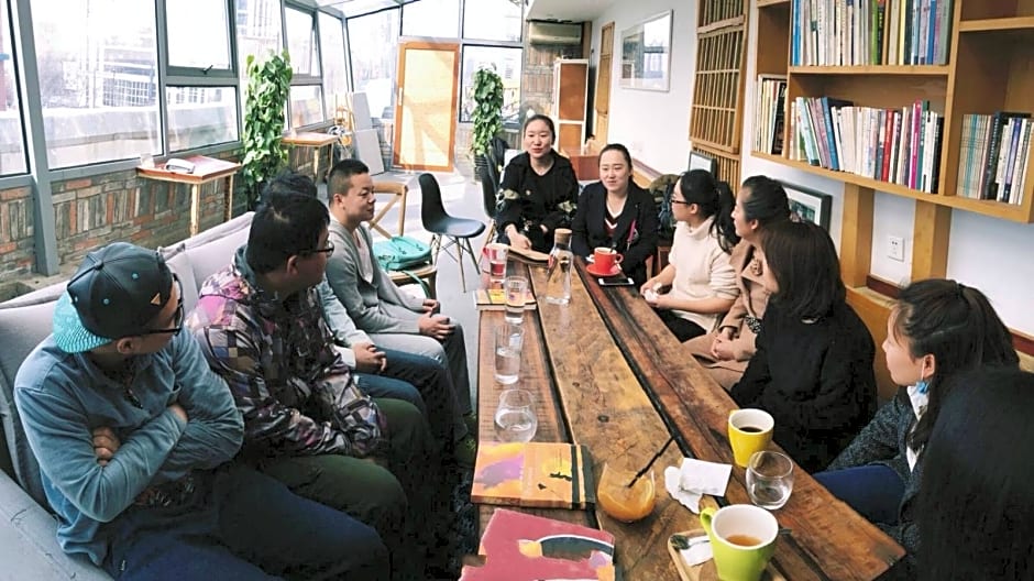 Xi'An Busy Hotel Bell Tower City Wall