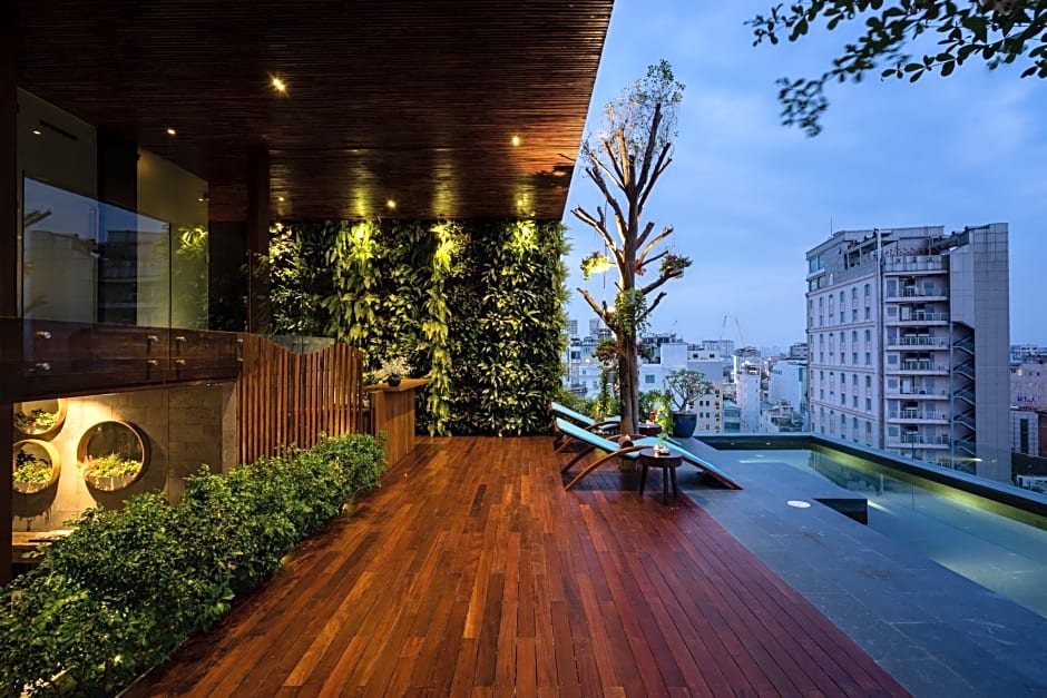 Silverland Yen Hotel