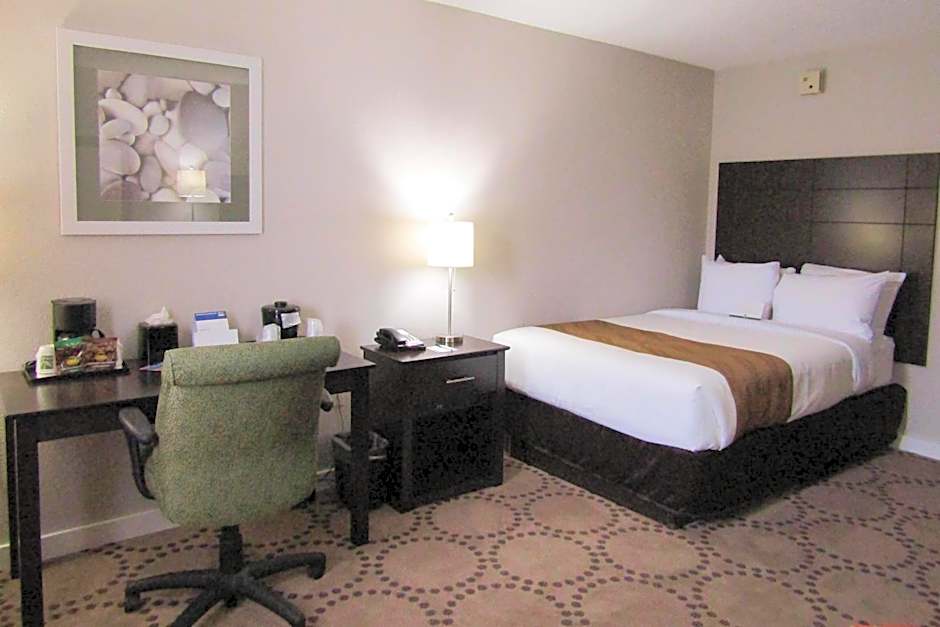 Quality Inn & Suites Kissimmee by The Lake