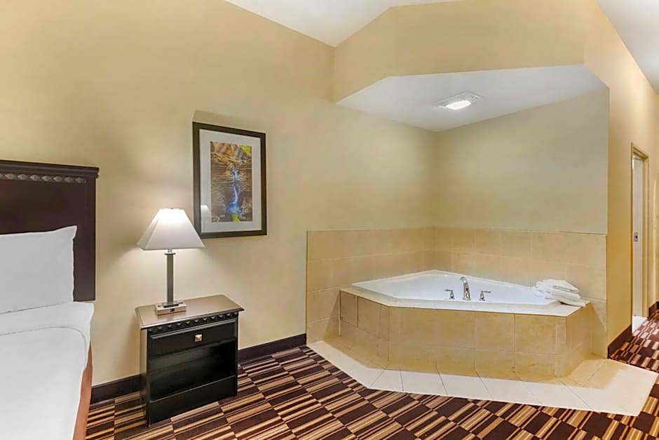 Best Western Plus Victor Inn & Suites