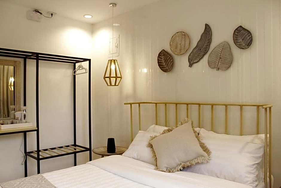 Sea Green Boutique Rooms