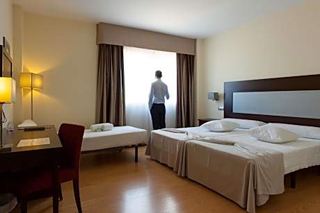 Twin Room with Parking