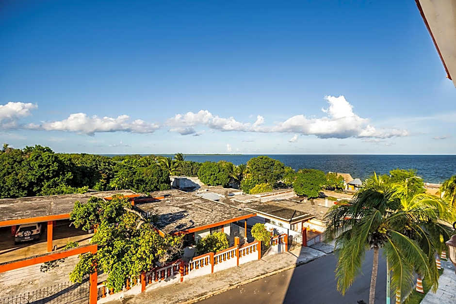 Capital O Oxtankah,chetumal bay