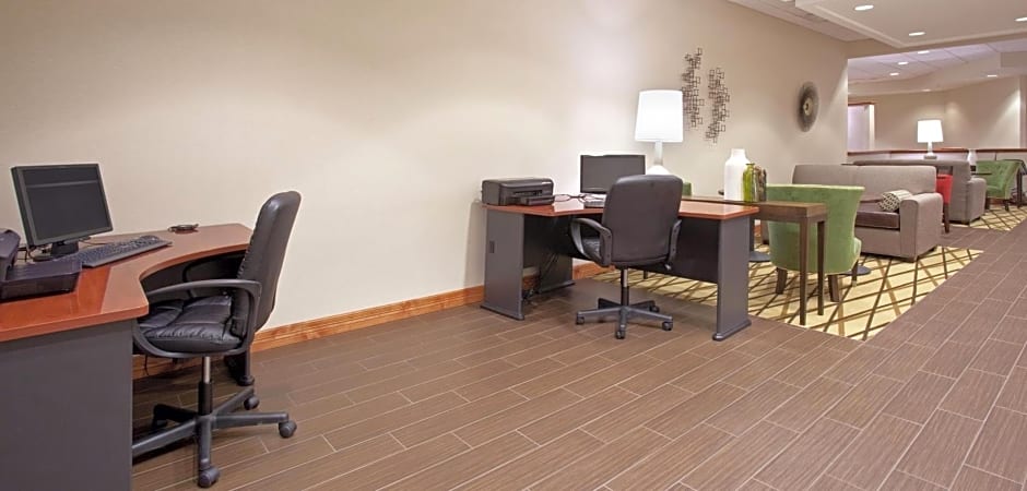 Hampton Inn & Suites Parker