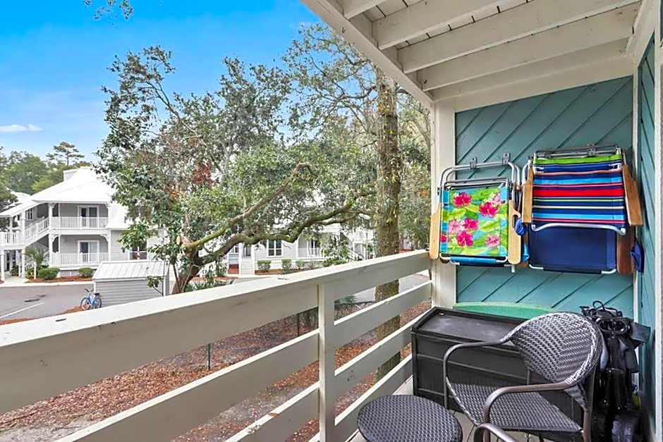 5 stars Peaceful Condo - 7 min walk to the beach