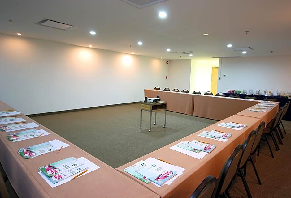 One Guadalajara Centro Historico