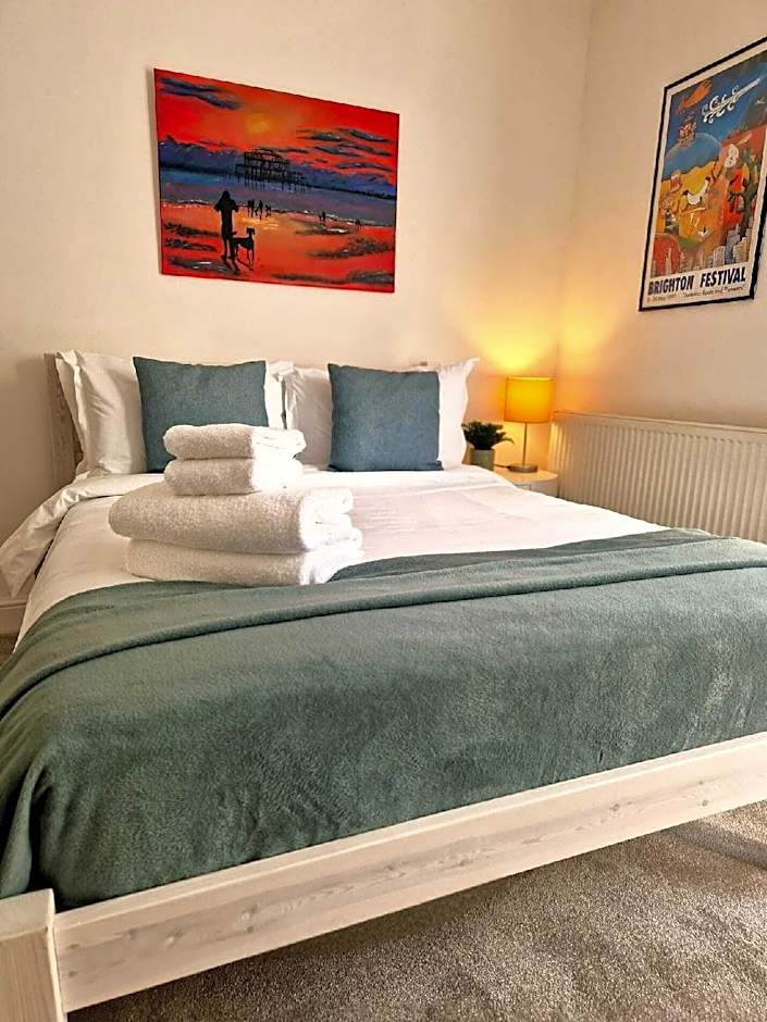 Upper Rock Brighton – Guest House