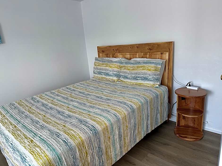 Lamplighter Lodge