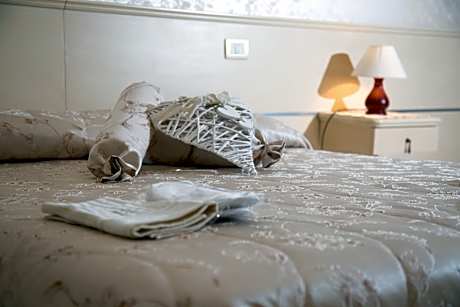 King Room with Spa Bath