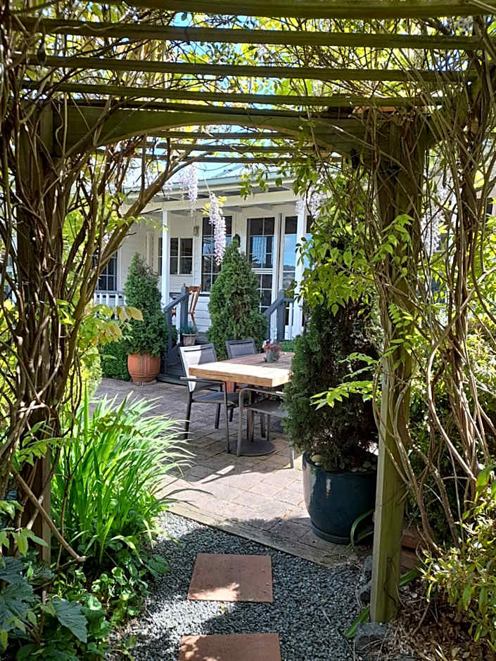 Hillside Bed and Breakfast