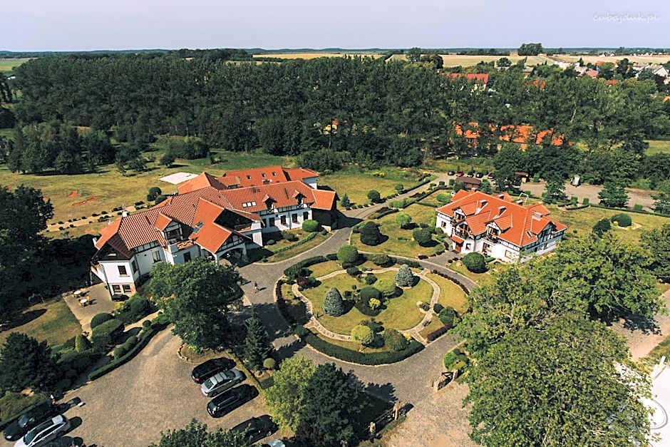 Hotel Dworek nad Regą