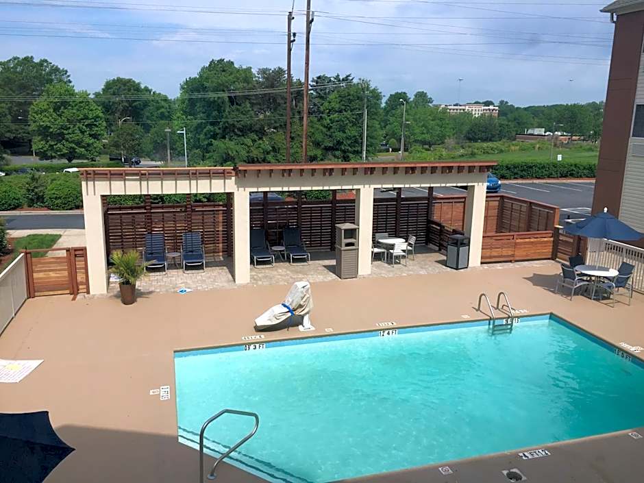 Candlewood Suites Charlotte - Arrowood By IHG