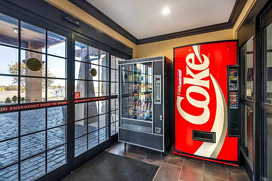 Red Roof Inn & Suites Sulphur Springs