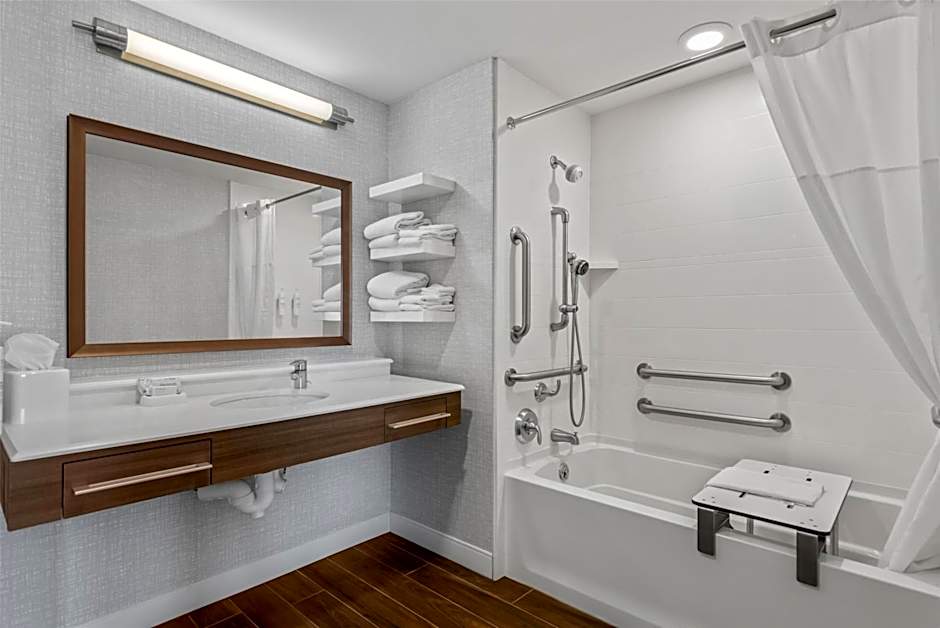 Hampton Inn By Hilton & Suites Fond du Lac