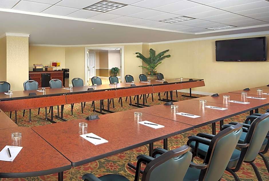 Royale Palms Condominiums