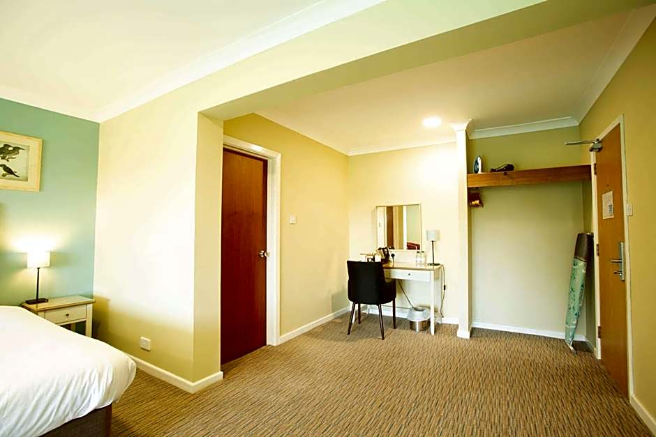 The Bridge House; BW Signature Collection