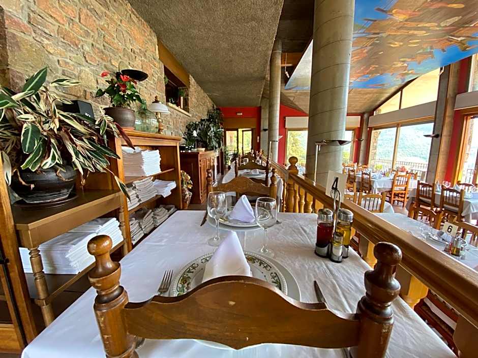 El Serrat De Tregura