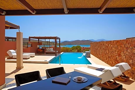 Luxury Residence, 4 Bedroom Suite, Sea view, Private pool