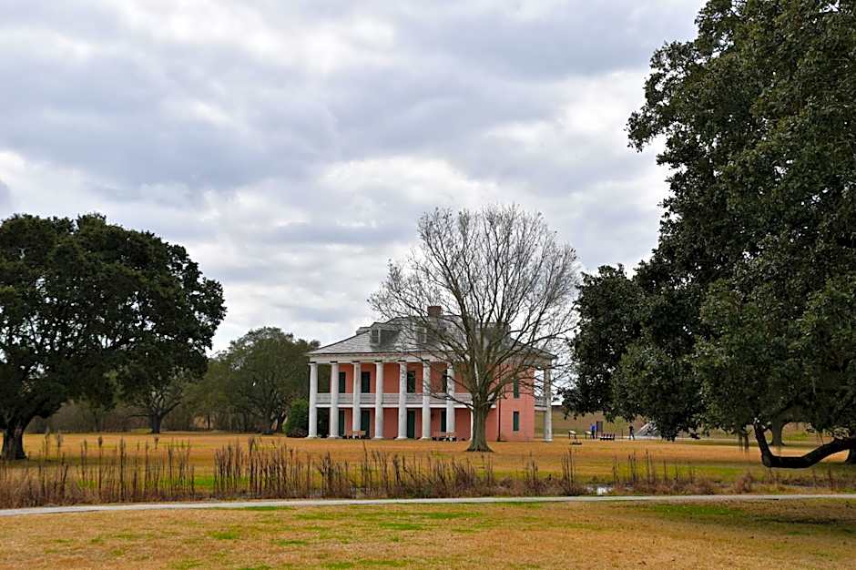 Marina Inn & Suites Chalmette - New Orleans