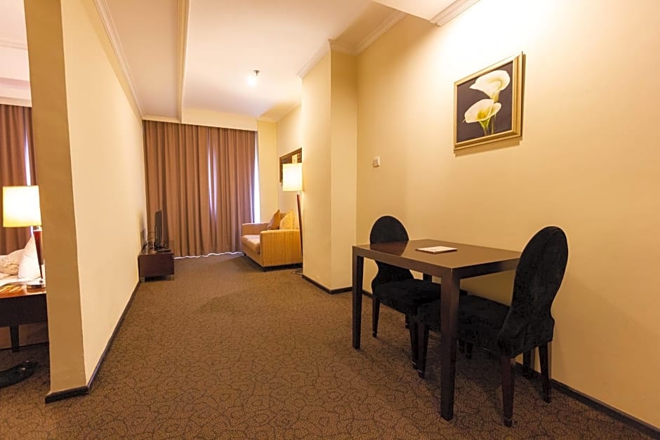 Harmoni One Convention Hotel and Service Apartments