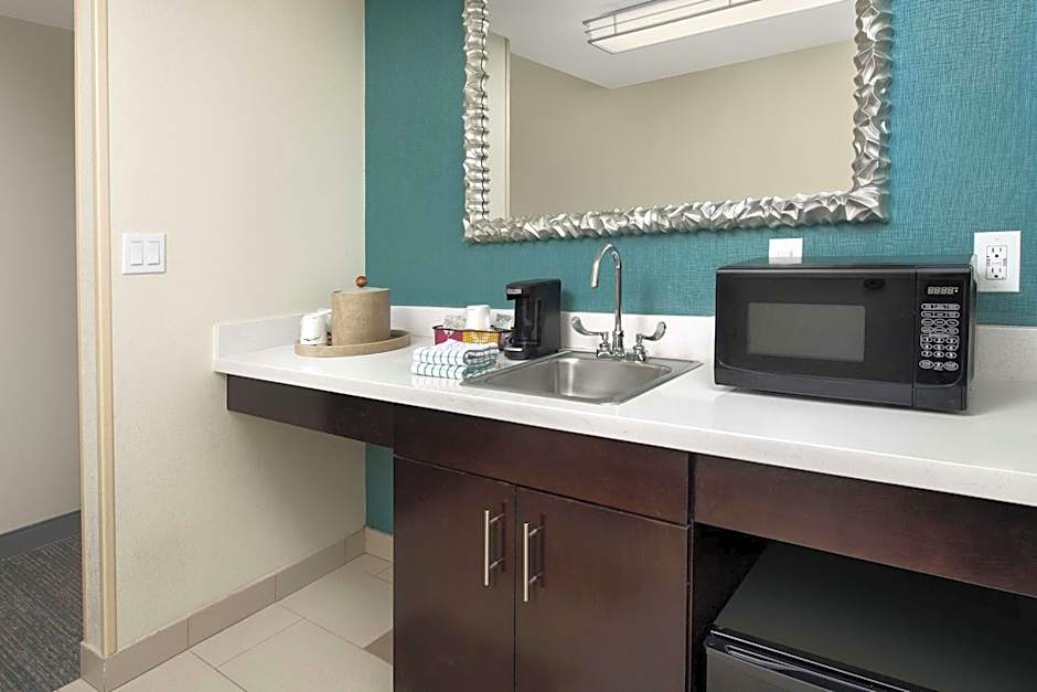 Hampton Inn By Hilton & Suites Alpharetta