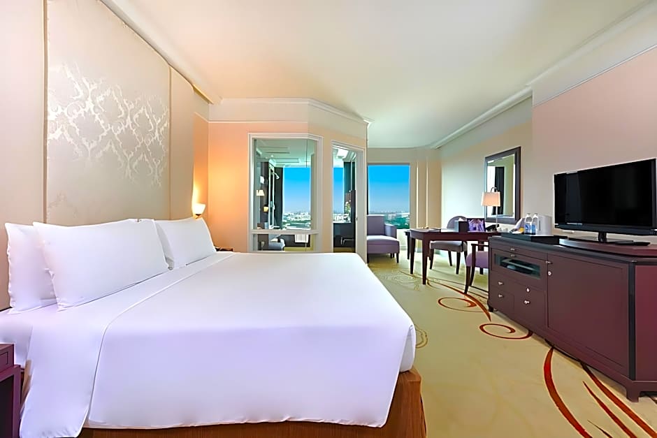 Miracle Grand Convention Hotel