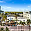 Panoramic beachfront Suite