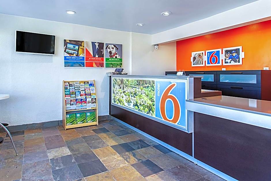 Motel 6 Pendleton, OR - West